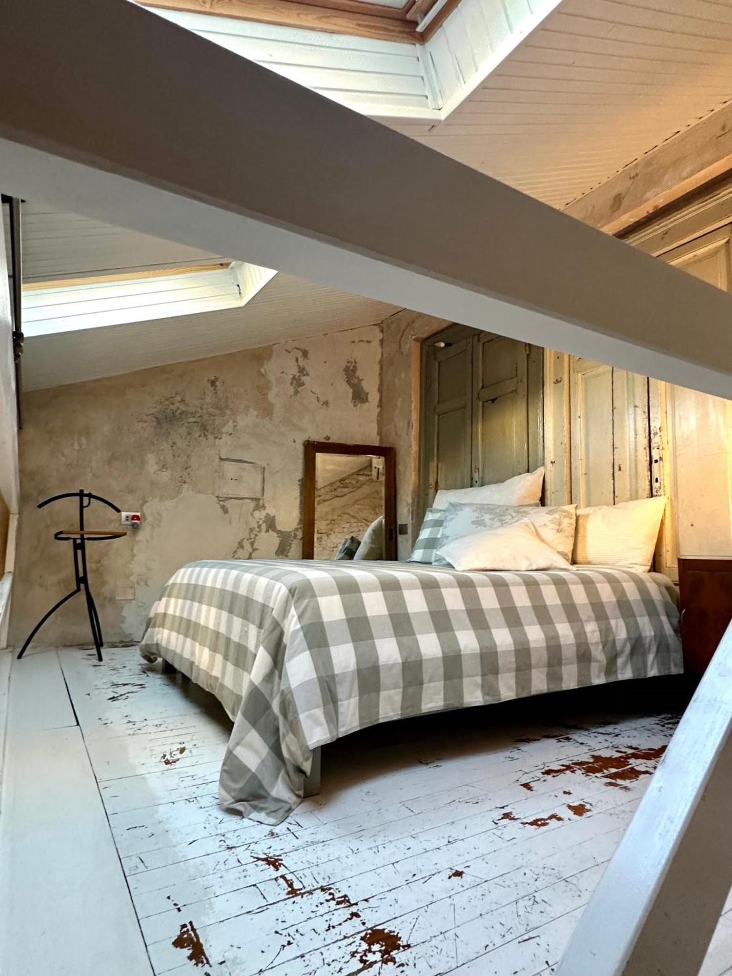 Charming And Design Attic Loft In Coolest Area Navigli Ticinese * Milan